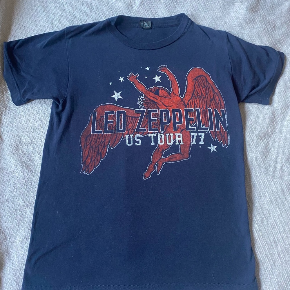 Led Zeppelin tee t shirt small size women great condition